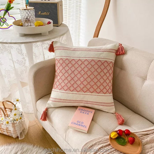 Housse de Coussin Marocaine à Pompons